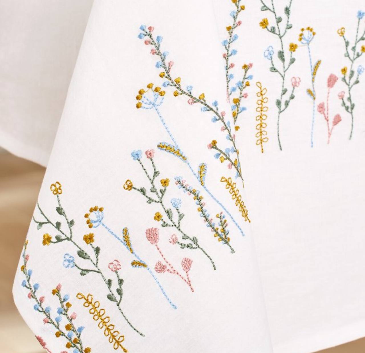 Meadow Bloom Tablecloth