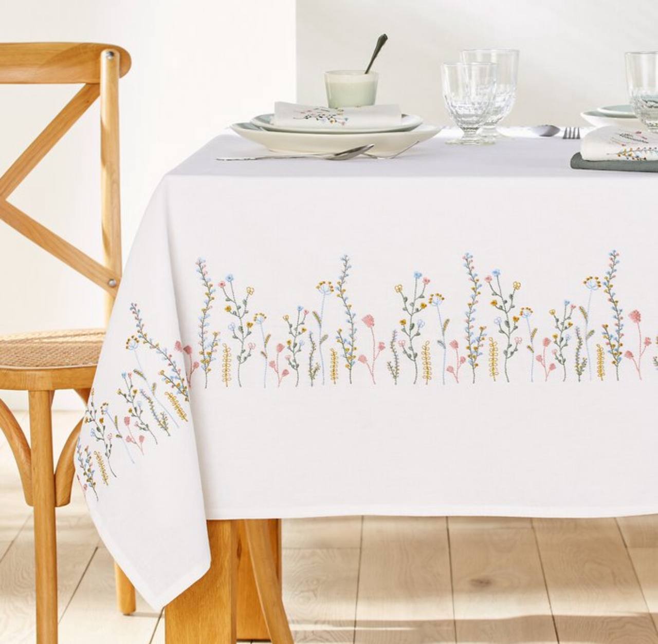 Meadow Bloom Tablecloth