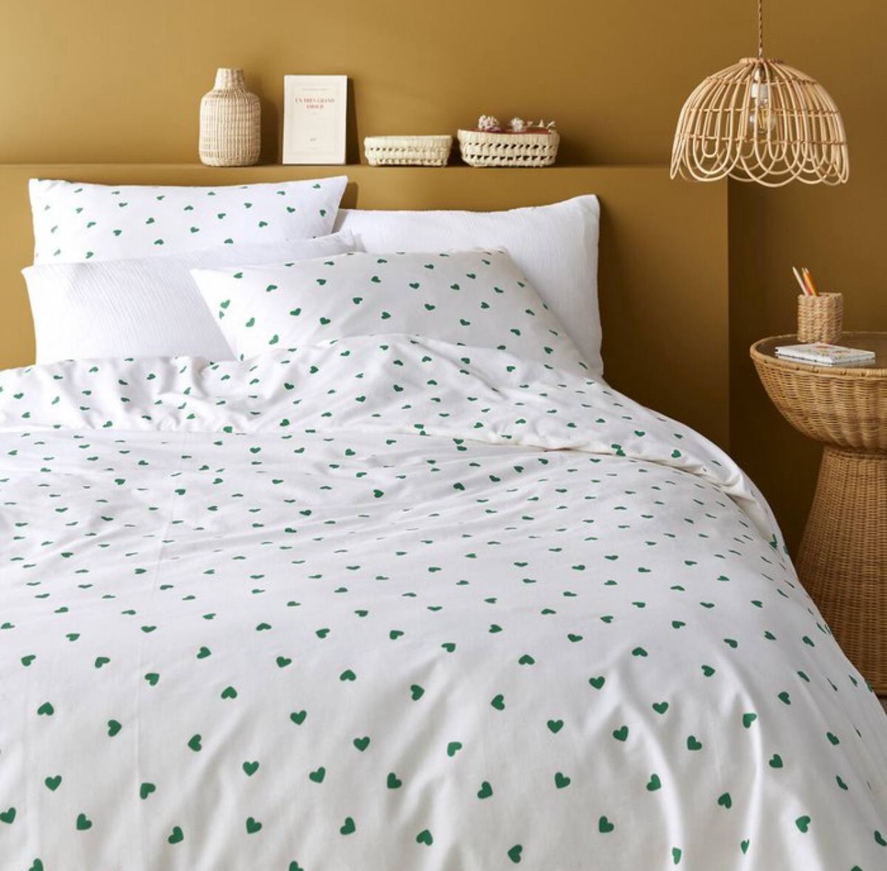Evergreen Hearts Bedding Set